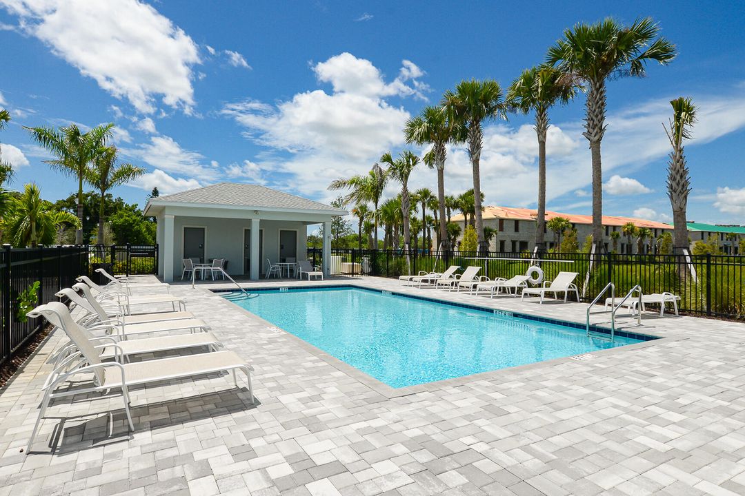 For Rent: $2,500 (3 beds, 2 baths, 1808 Square Feet)