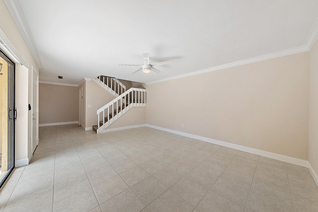 Activo con contrato: $2,750 (2 camas, 2 baños, 1470 Pies cuadrados)