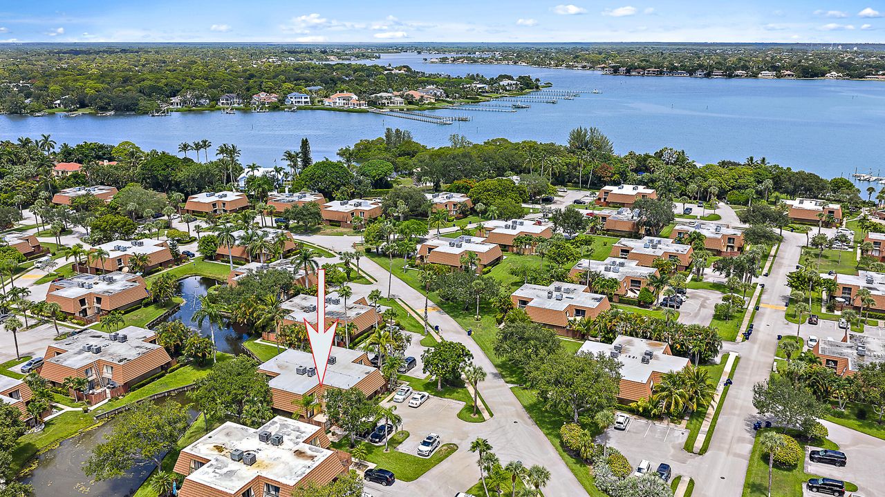 Activo con contrato: $2,750 (2 camas, 2 baños, 1470 Pies cuadrados)