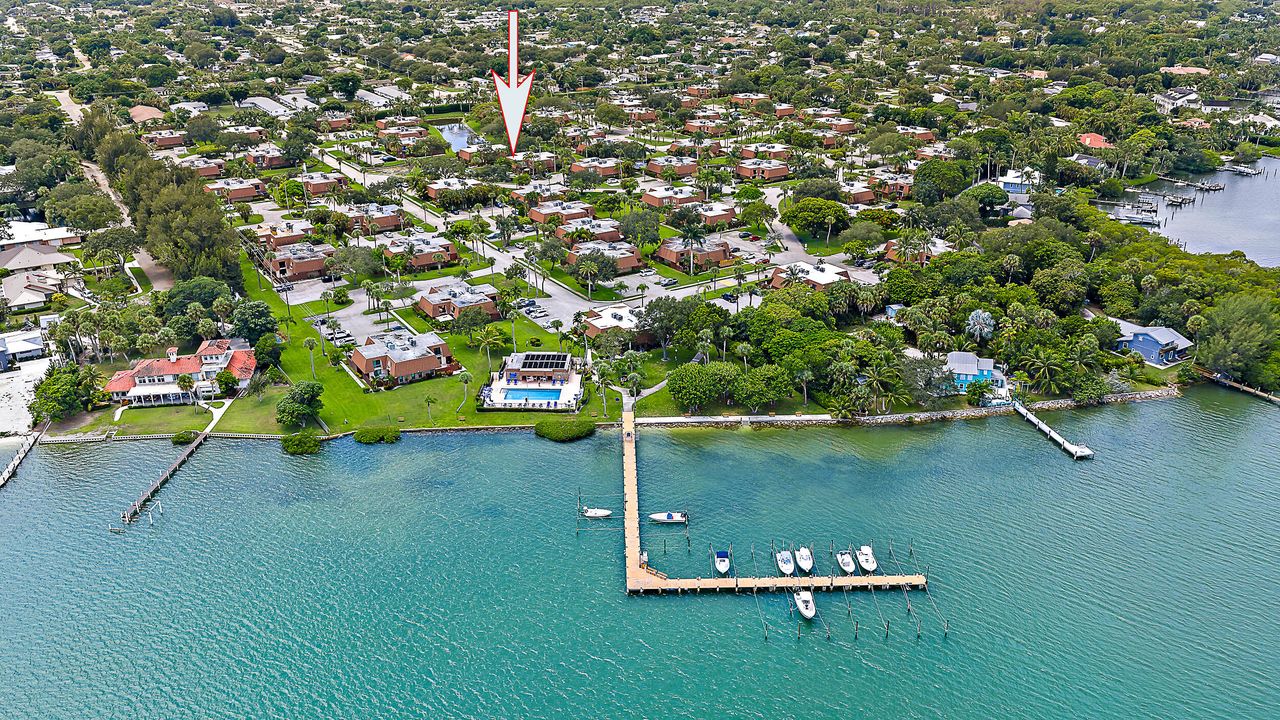 Activo con contrato: $2,750 (2 camas, 2 baños, 1470 Pies cuadrados)