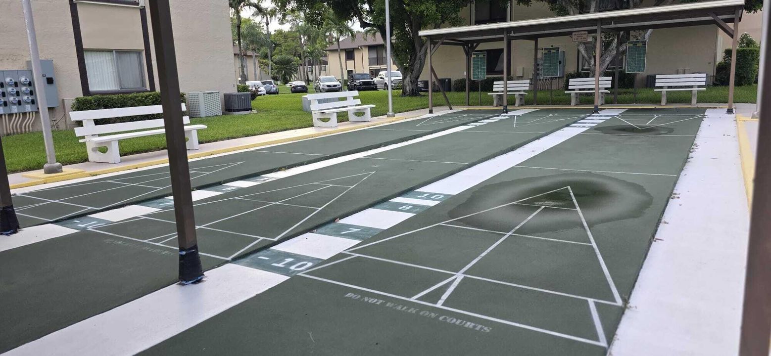 For Sale: $109,000 (1 beds, 1 baths, 632 Square Feet)