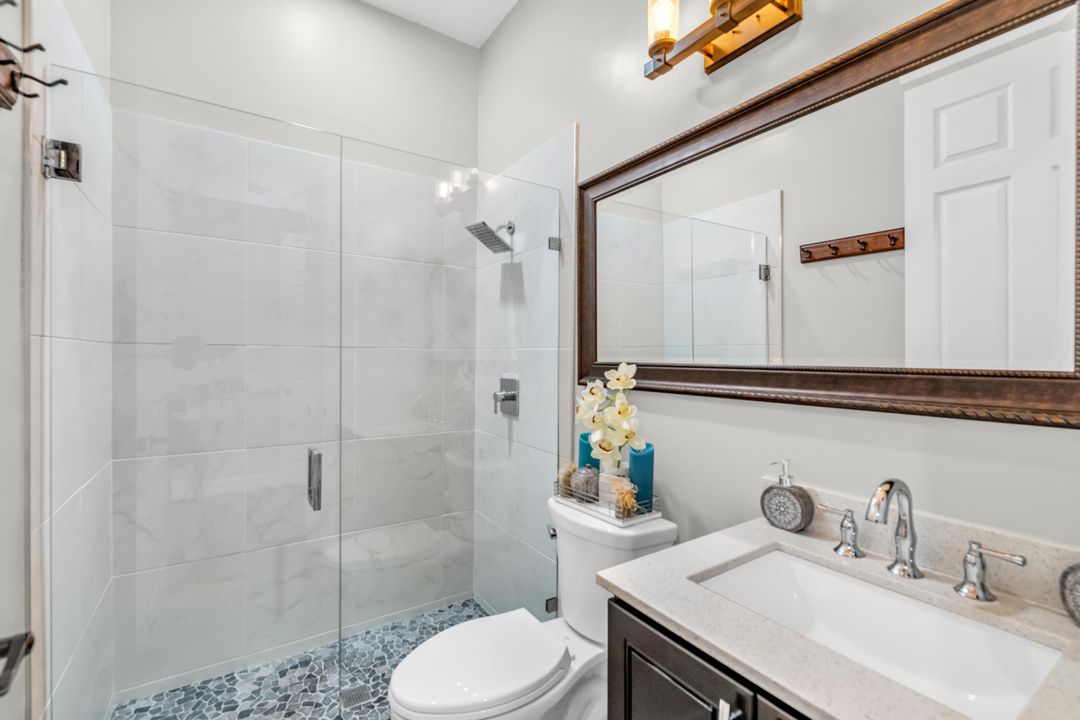 出租: $14,500 (5 贝兹, 3 浴室, 3375 平方英尺)