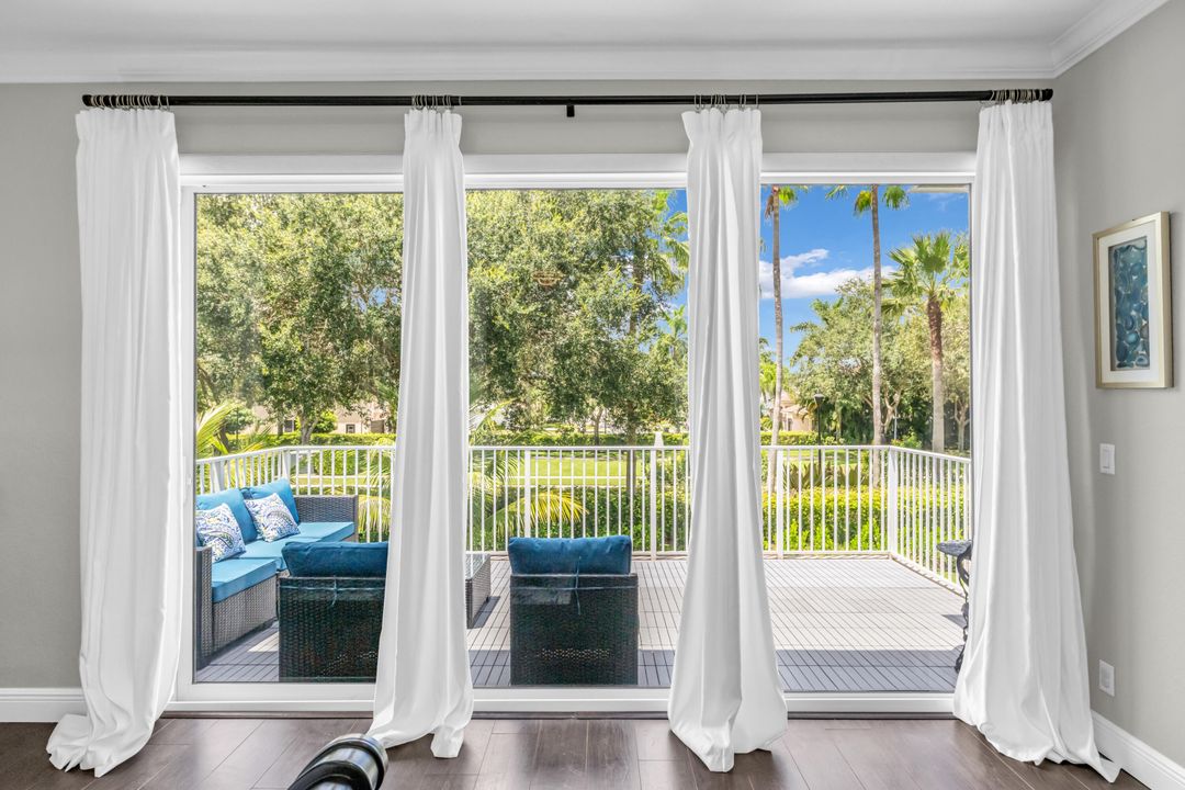 出租: $14,500 (5 贝兹, 3 浴室, 3375 平方英尺)