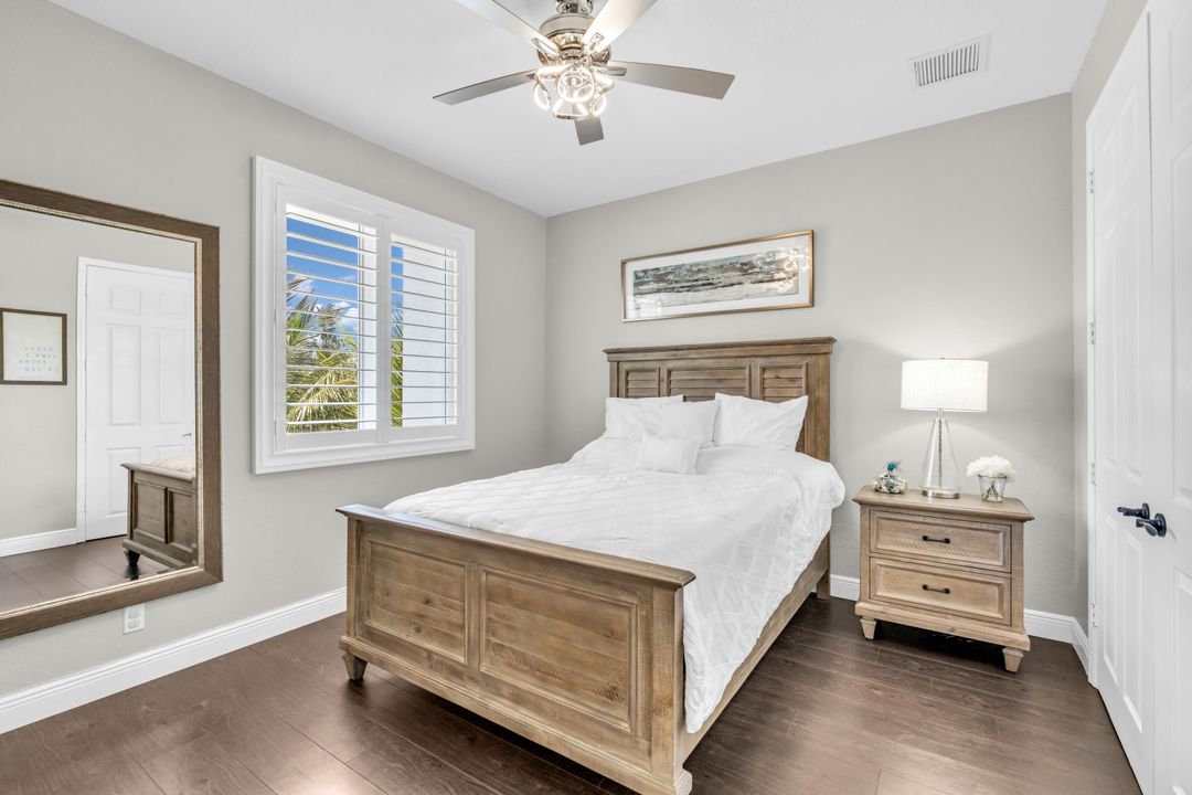 出租: $14,500 (5 贝兹, 3 浴室, 3375 平方英尺)