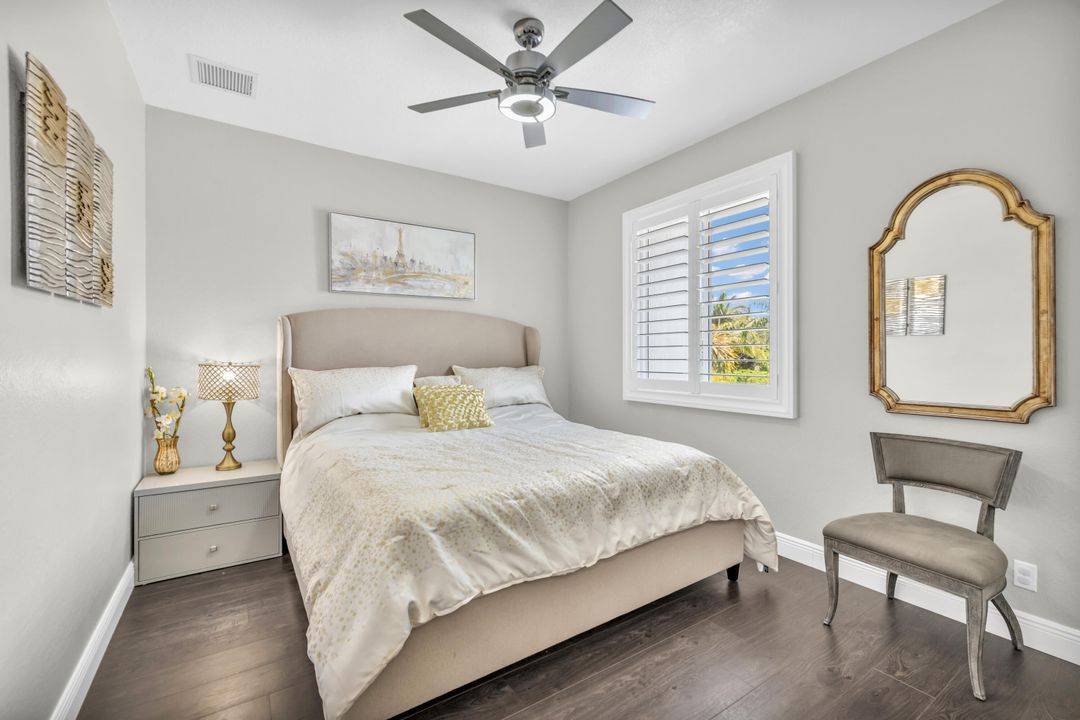 出租: $14,500 (5 贝兹, 3 浴室, 3375 平方英尺)