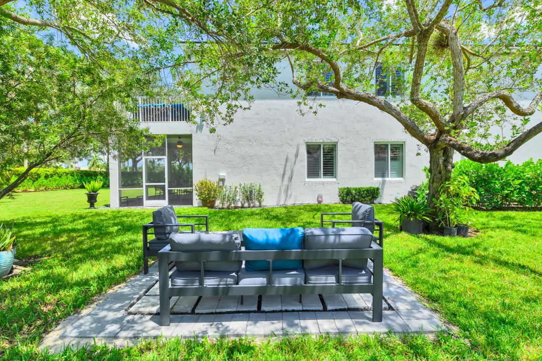 出租: $14,500 (5 贝兹, 3 浴室, 3375 平方英尺)