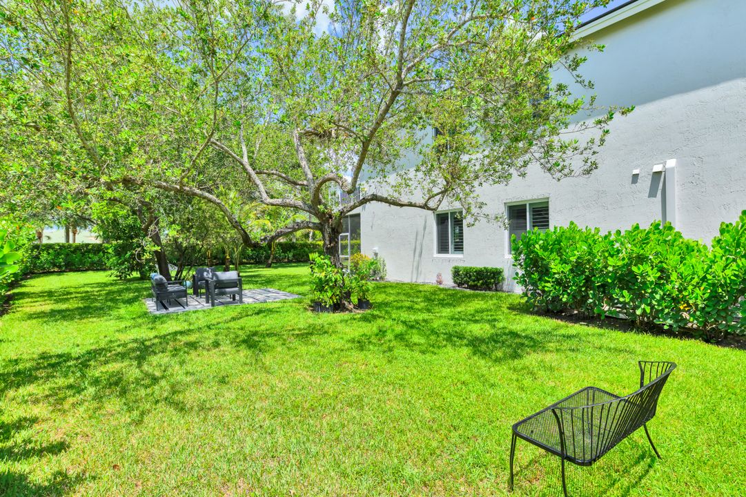 出租: $14,500 (5 贝兹, 3 浴室, 3375 平方英尺)