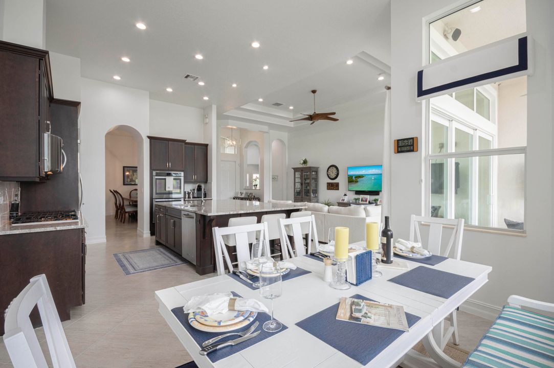 Под контрактом: $1,950,000 (4 спален, 3 ванн, 2792 Квадратных фут)