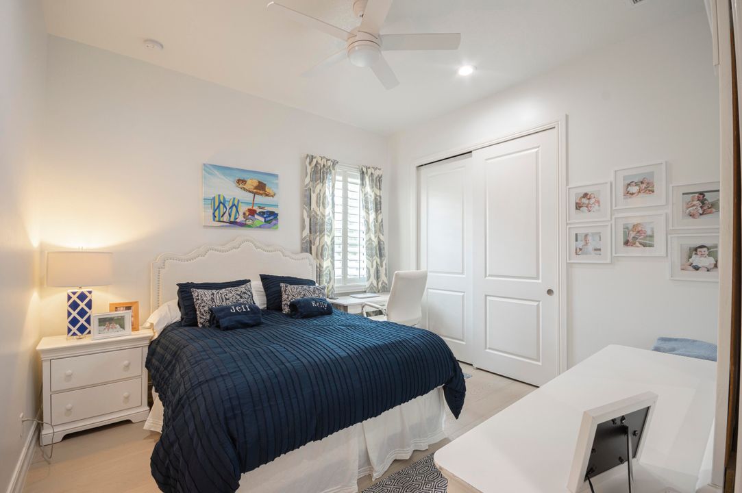 Под контрактом: $1,950,000 (4 спален, 3 ванн, 2792 Квадратных фут)