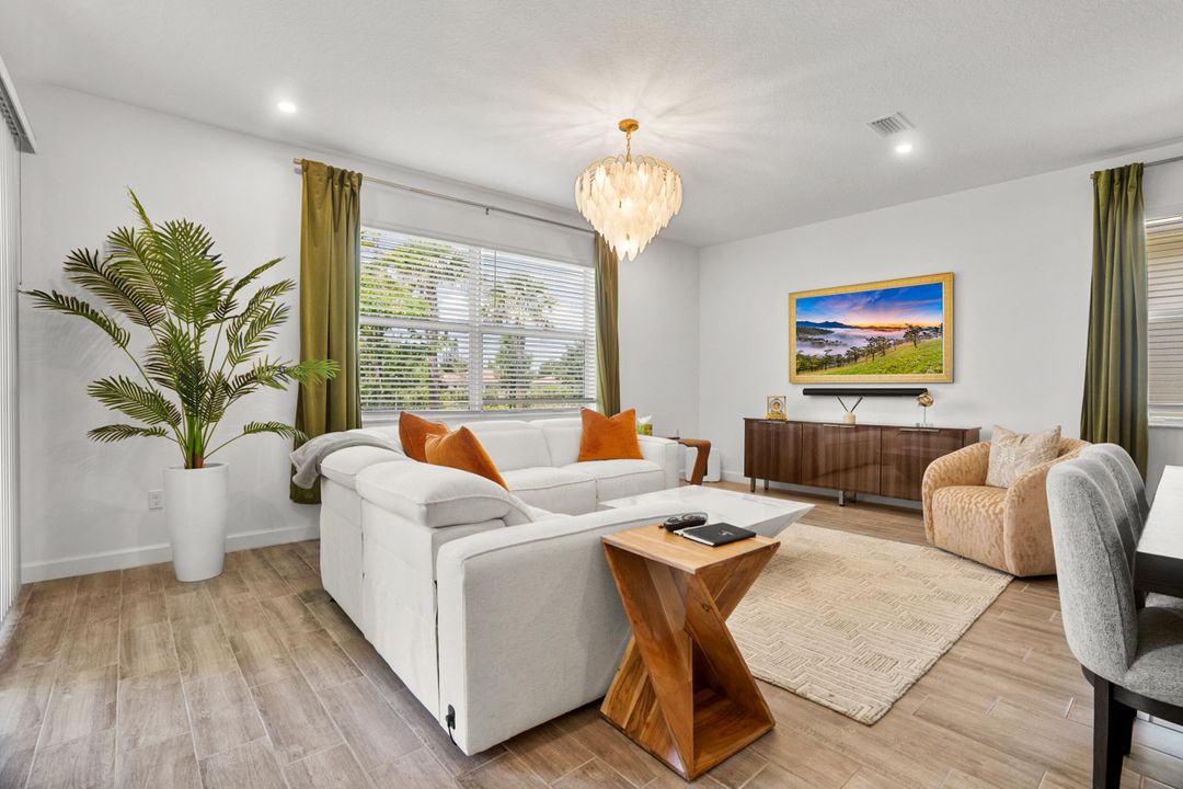 For Rent: $4,500 (3 beds, 2 baths, 1697 Square Feet)