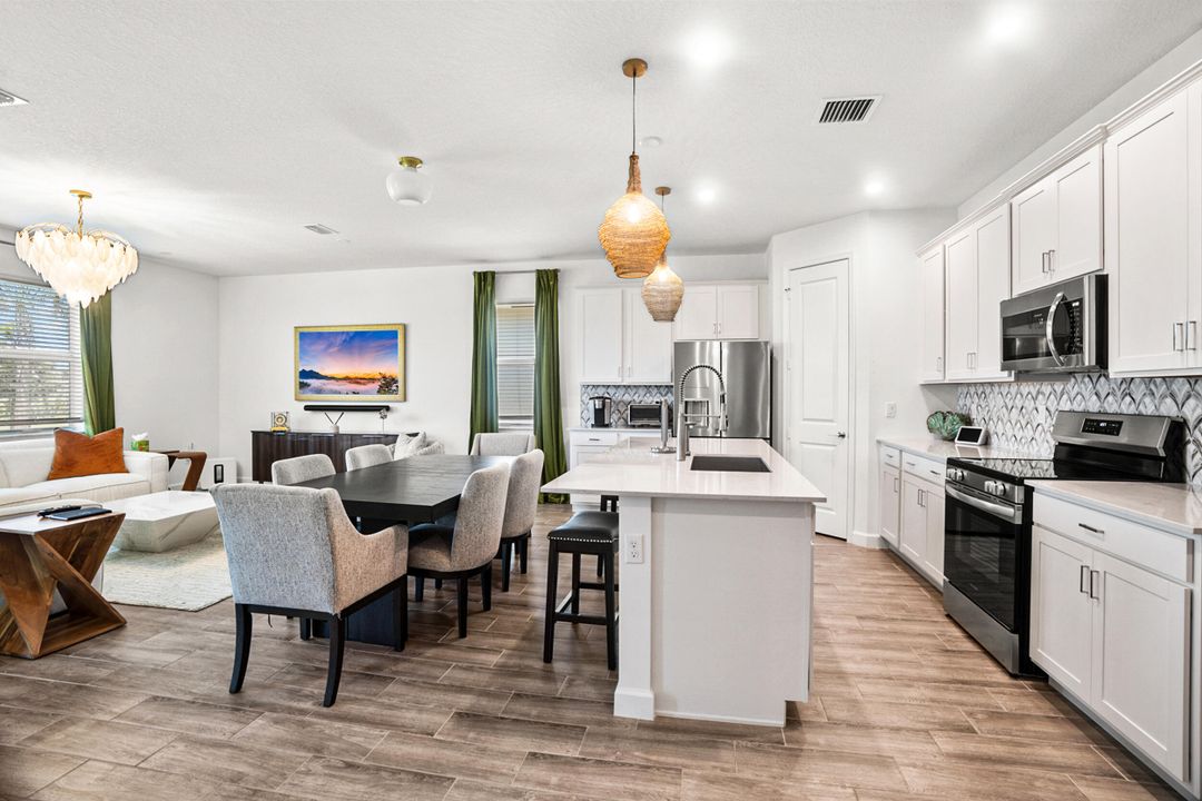 For Rent: $4,500 (3 beds, 2 baths, 1697 Square Feet)