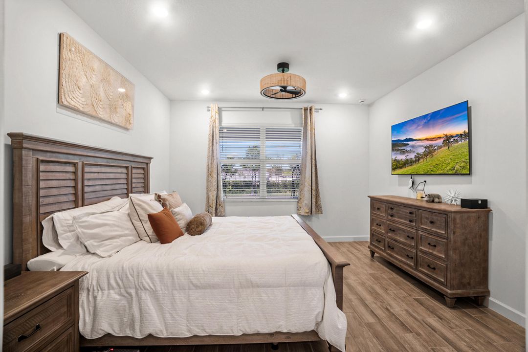 For Rent: $4,500 (3 beds, 2 baths, 1697 Square Feet)