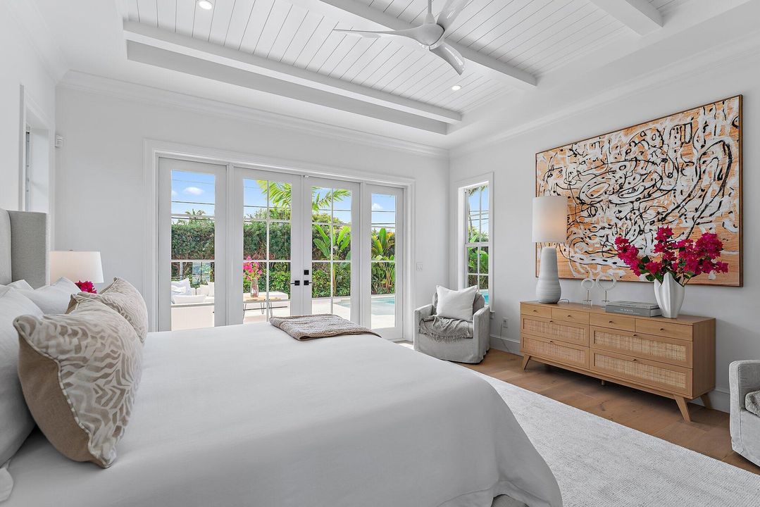 合同活跃: $4,125,000 (4 贝兹, 4 浴室, 4061 平方英尺)