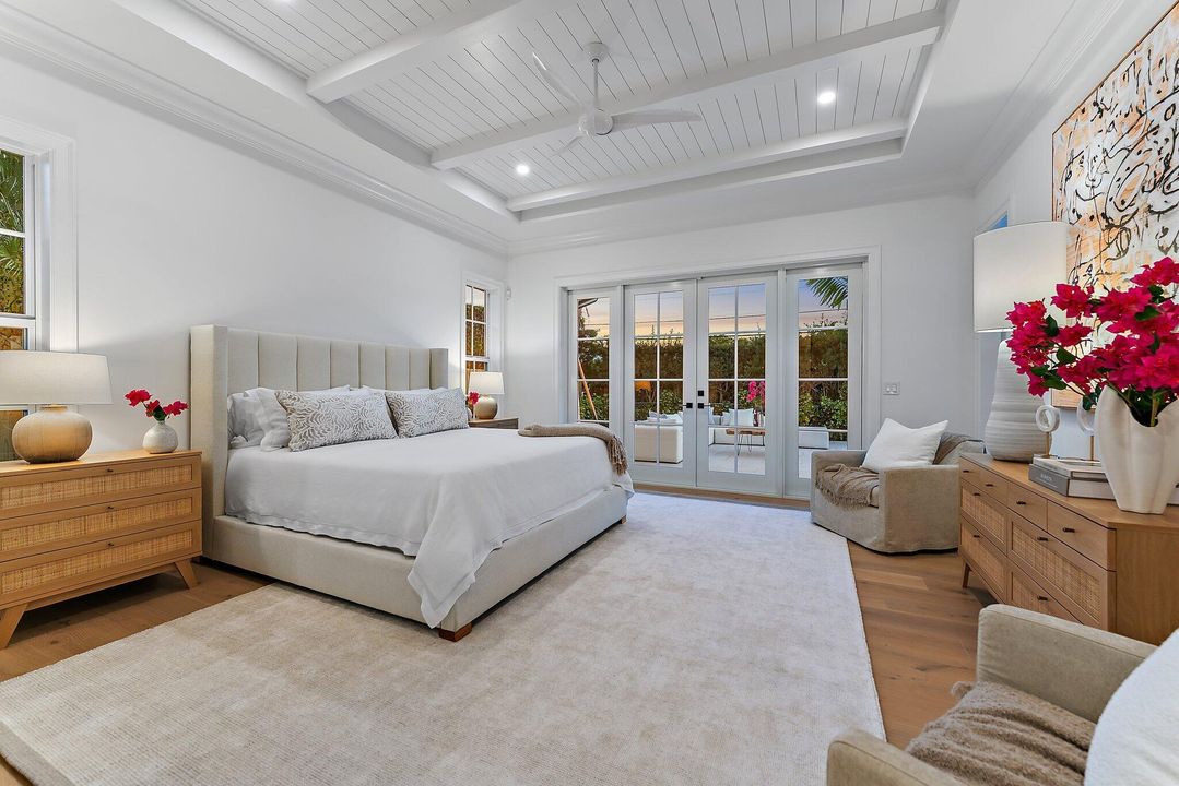 合同活跃: $4,125,000 (4 贝兹, 4 浴室, 4061 平方英尺)