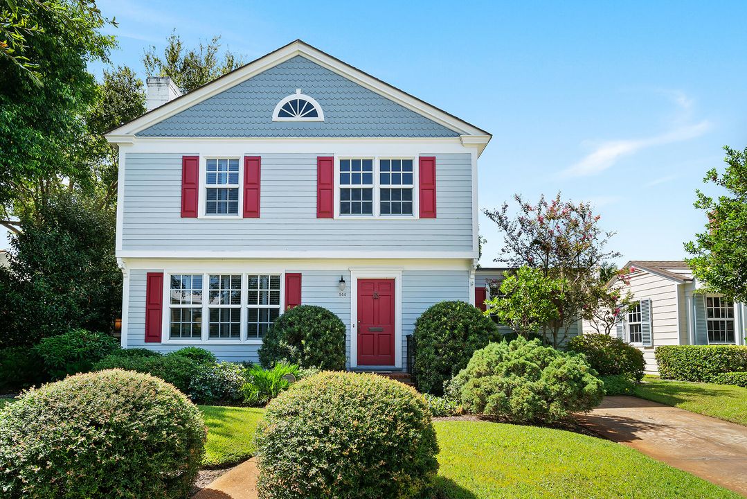 Recently Sold: $1,450,000 (3 beds, 2 baths, 1816 Square Feet)