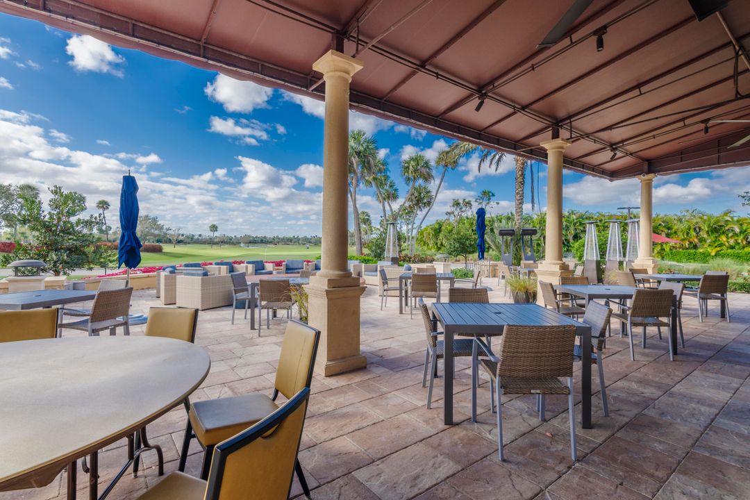 Под контрактом: $1,950,000 (4 спален, 3 ванн, 2792 Квадратных фут)