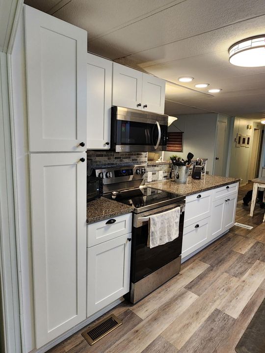 For Sale: $69,900 (2 beds, 2 baths, 1416 Square Feet)