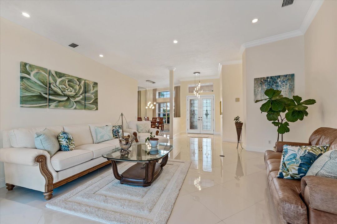 На продажу: $1,995,000 (3 спален, 2 ванн, 3337 Квадратных фут)