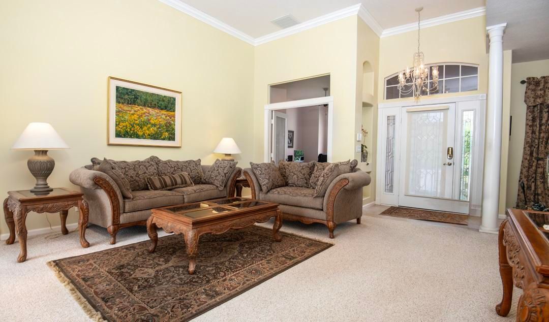 Activo con contrato: $699,000 (3 camas, 2 baños, 2419 Pies cuadrados)