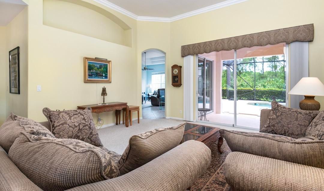 Activo con contrato: $699,000 (3 camas, 2 baños, 2419 Pies cuadrados)