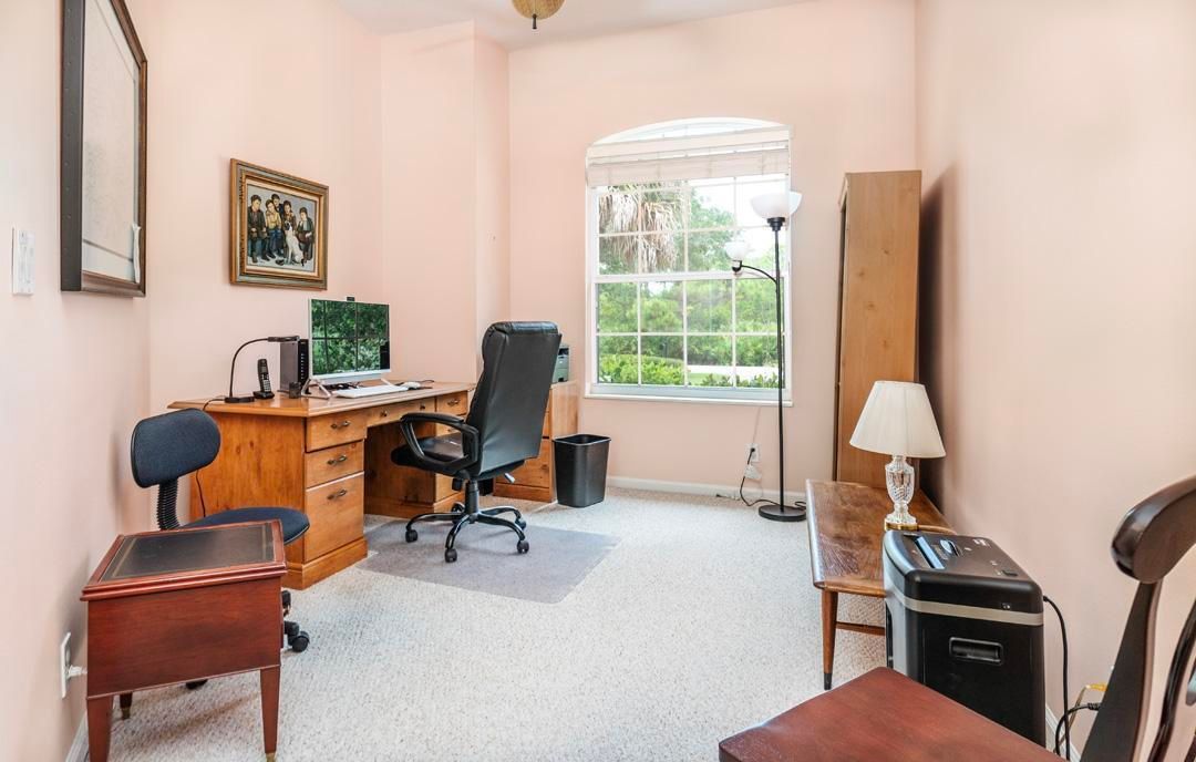 Activo con contrato: $699,000 (3 camas, 2 baños, 2419 Pies cuadrados)