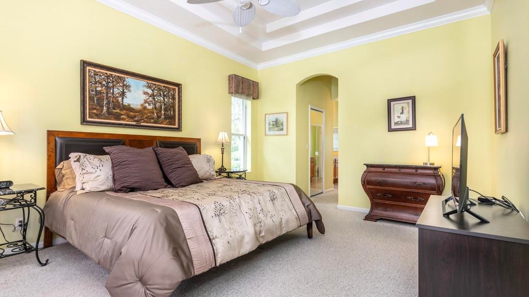 Activo con contrato: $699,000 (3 camas, 2 baños, 2419 Pies cuadrados)