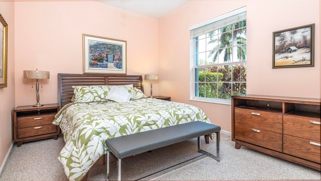 Activo con contrato: $699,000 (3 camas, 2 baños, 2419 Pies cuadrados)