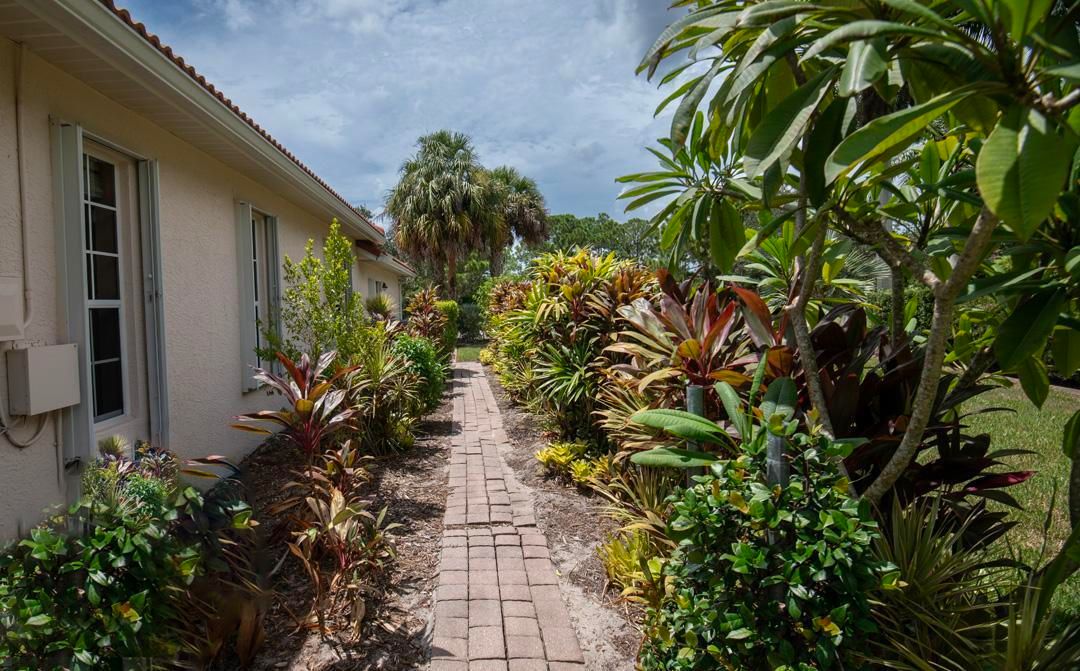 Activo con contrato: $699,000 (3 camas, 2 baños, 2419 Pies cuadrados)