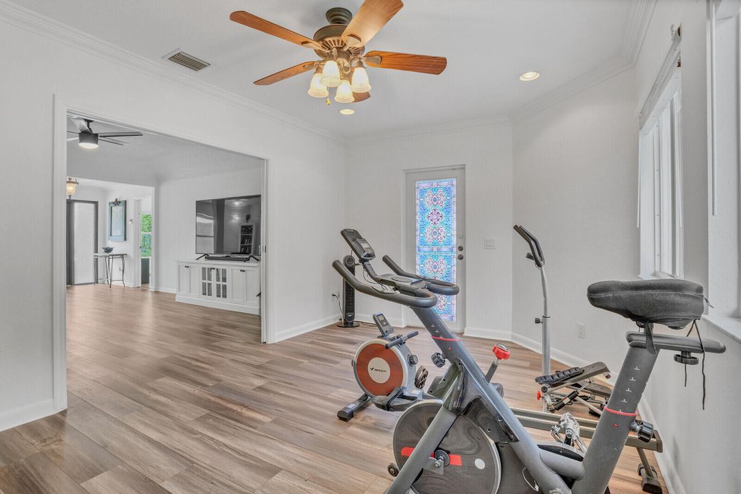 Active With Contract: $799,900 (4 beds, 2 baths, 1944 Square Feet)