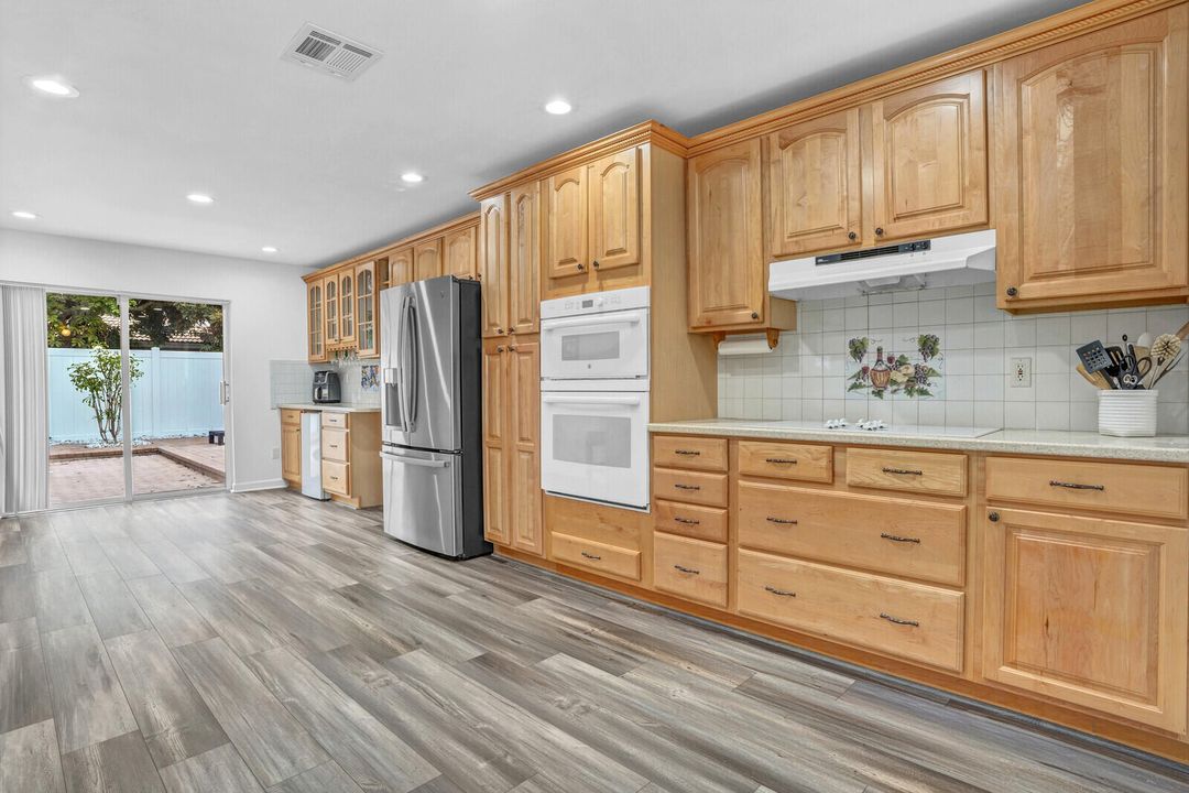 Active With Contract: $799,900 (4 beds, 2 baths, 1944 Square Feet)