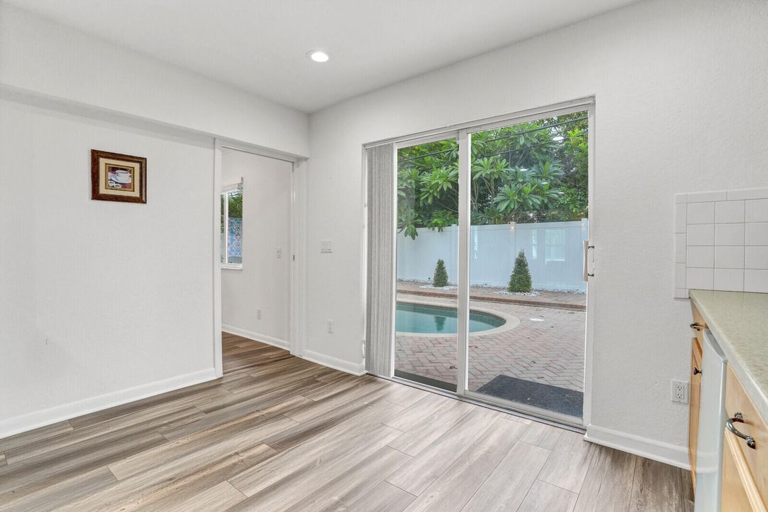 Active With Contract: $799,900 (4 beds, 2 baths, 1944 Square Feet)