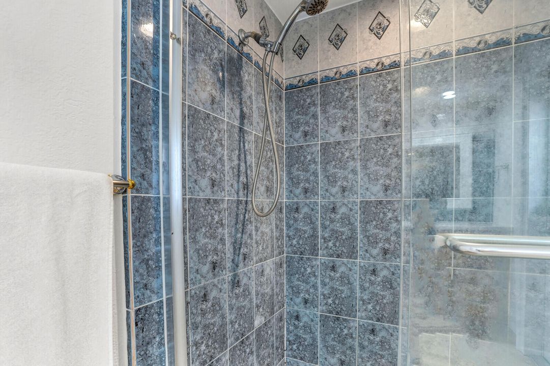 Active With Contract: $799,900 (4 beds, 2 baths, 1944 Square Feet)