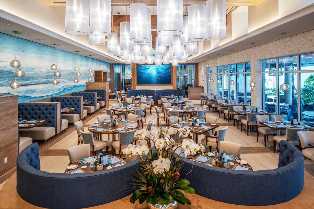 合同活跃: $1,720,000 (3 贝兹, 3 浴室, 2608 平方英尺)