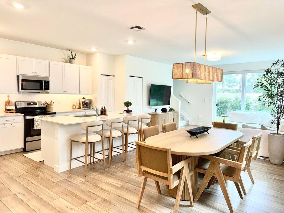 Recientemente alquilado: $2,975 (3 camas, 2 baños, 1820 Pies cuadrados)