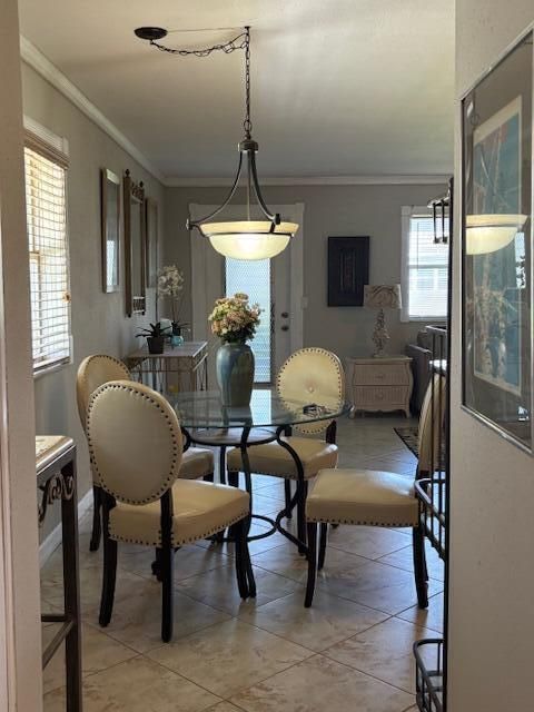 For Sale: $74,900 (1 beds, 1 baths, 828 Square Feet)