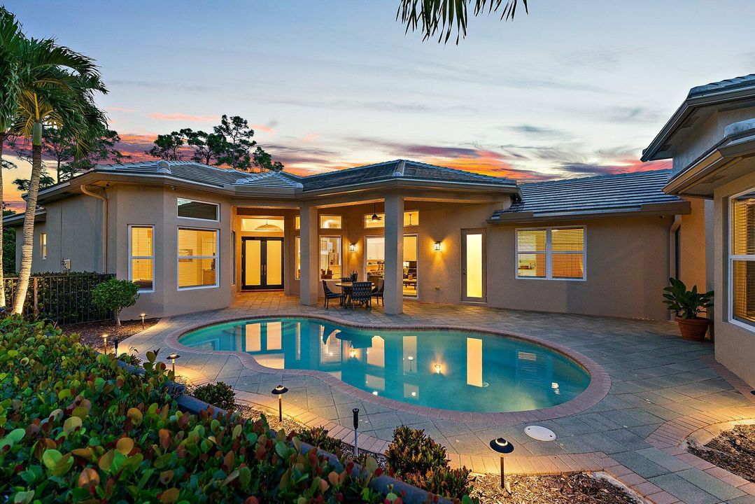 Active With Contract: $829,000 (3 beds, 3 baths, 2695 Square Feet)