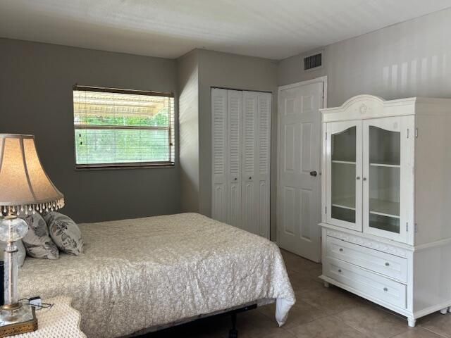 For Sale: $74,900 (1 beds, 1 baths, 828 Square Feet)