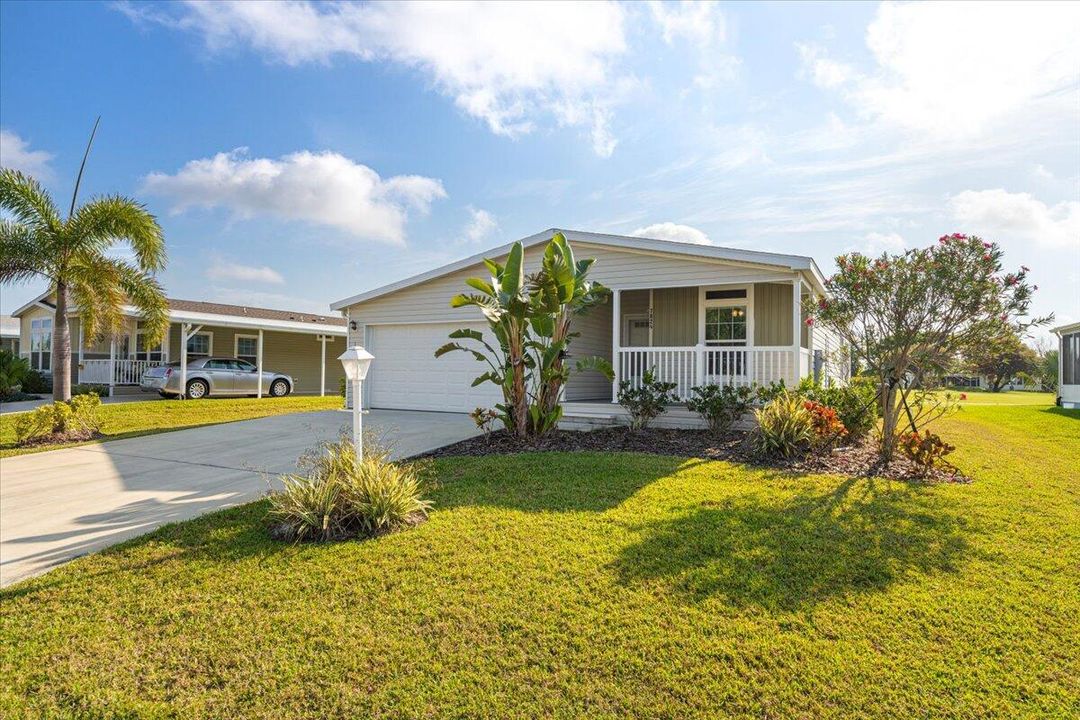 Recently Sold: $179,000 (2 beds, 2 baths, 1424 Square Feet)