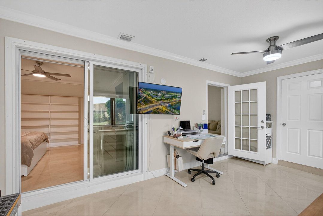 待售: $290,000 (2 贝兹, 2 浴室, 1370 平方英尺)