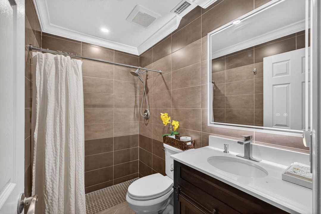 待售: $290,000 (2 贝兹, 2 浴室, 1370 平方英尺)