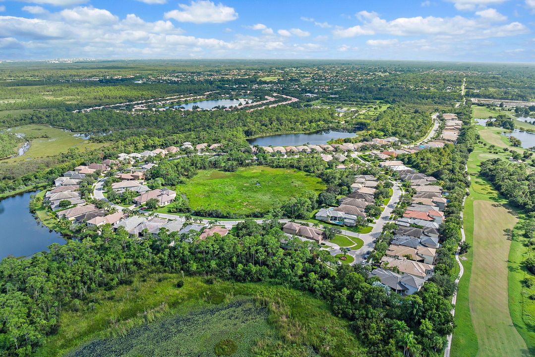 Active With Contract: $829,000 (3 beds, 3 baths, 2695 Square Feet)