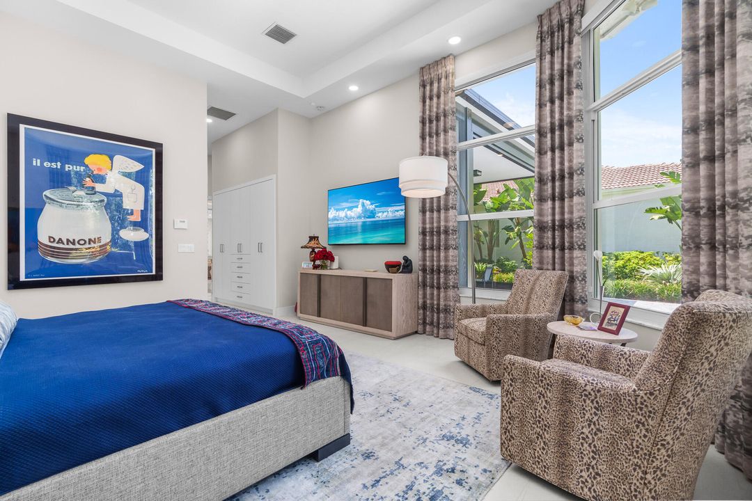 合同活跃: $1,720,000 (3 贝兹, 3 浴室, 2608 平方英尺)