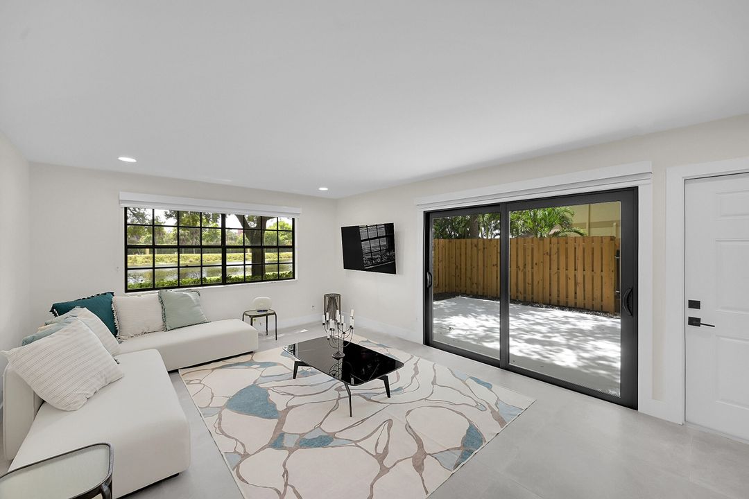 На продажу: $425,000 (2 спален, 2 ванн, 1272 Квадратных фут)