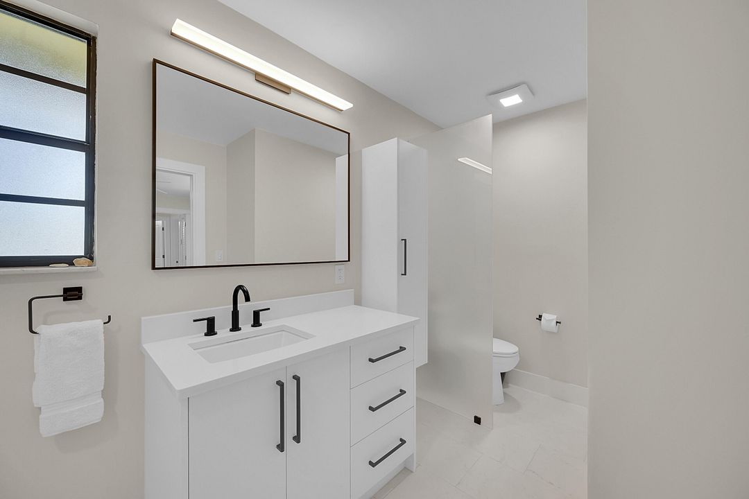 На продажу: $425,000 (2 спален, 2 ванн, 1272 Квадратных фут)