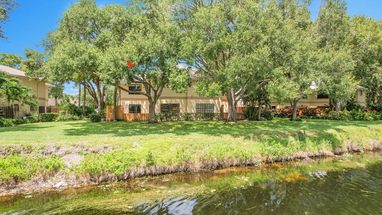 На продажу: $425,000 (2 спален, 2 ванн, 1272 Квадратных фут)