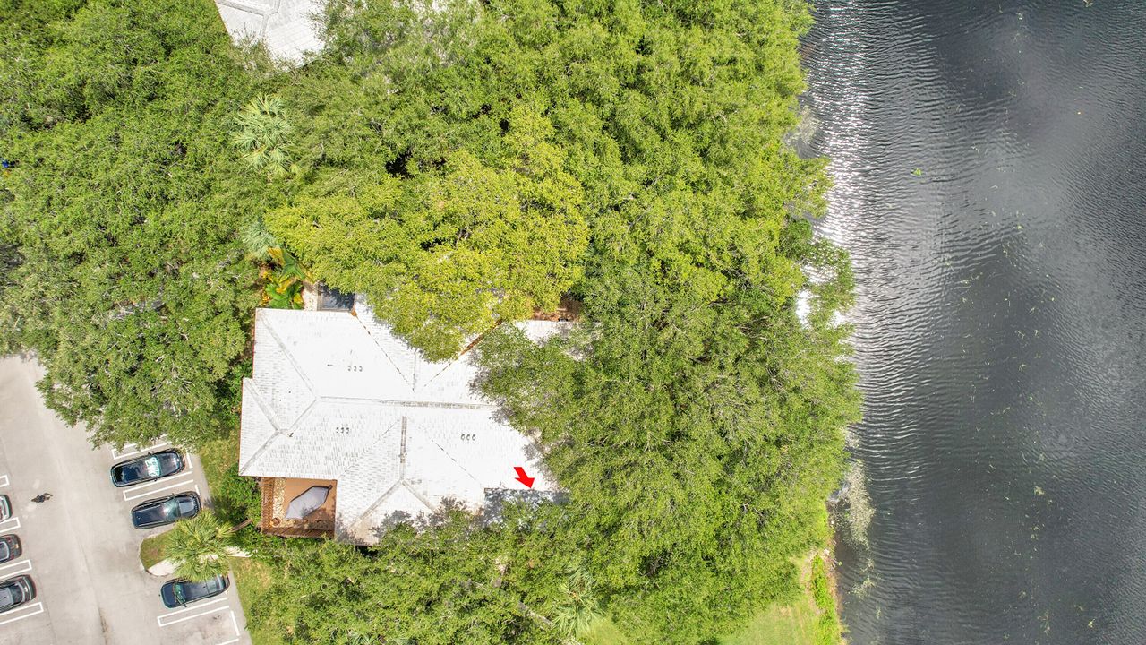 На продажу: $425,000 (2 спален, 2 ванн, 1272 Квадратных фут)