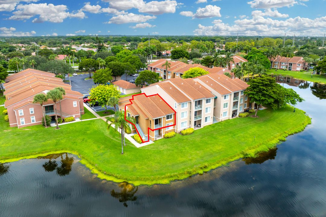 Active With Contract: $204,900 (1 beds, 1 baths, 729 Square Feet)