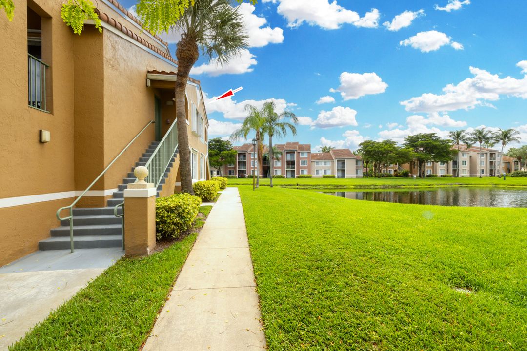 Active With Contract: $204,900 (1 beds, 1 baths, 729 Square Feet)