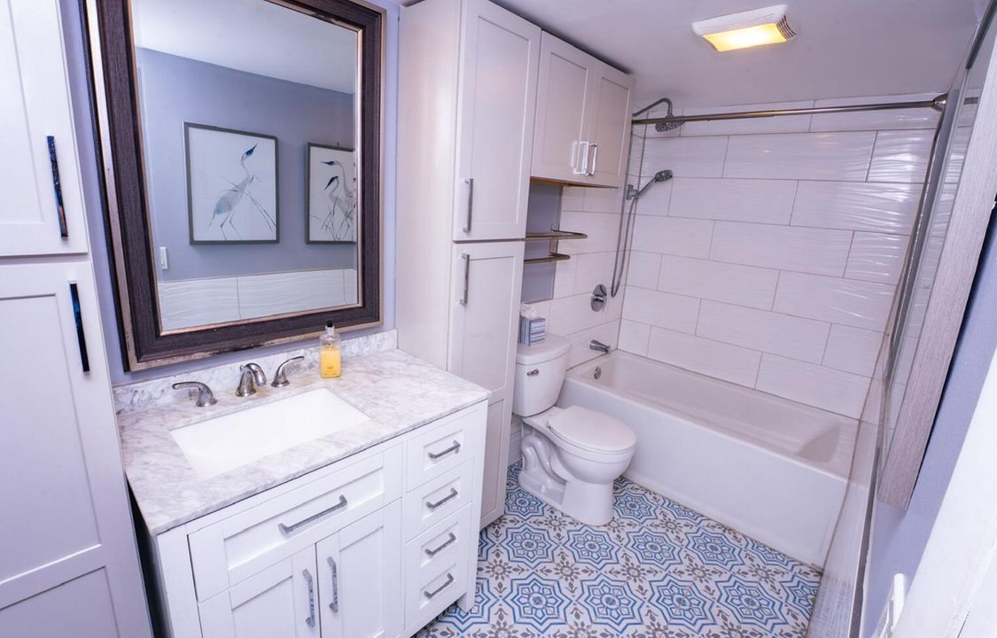 For Sale: $349,000 (2 beds, 2 baths, 1236 Square Feet)