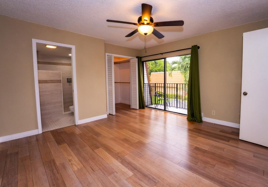 For Sale: $349,000 (2 beds, 2 baths, 1236 Square Feet)